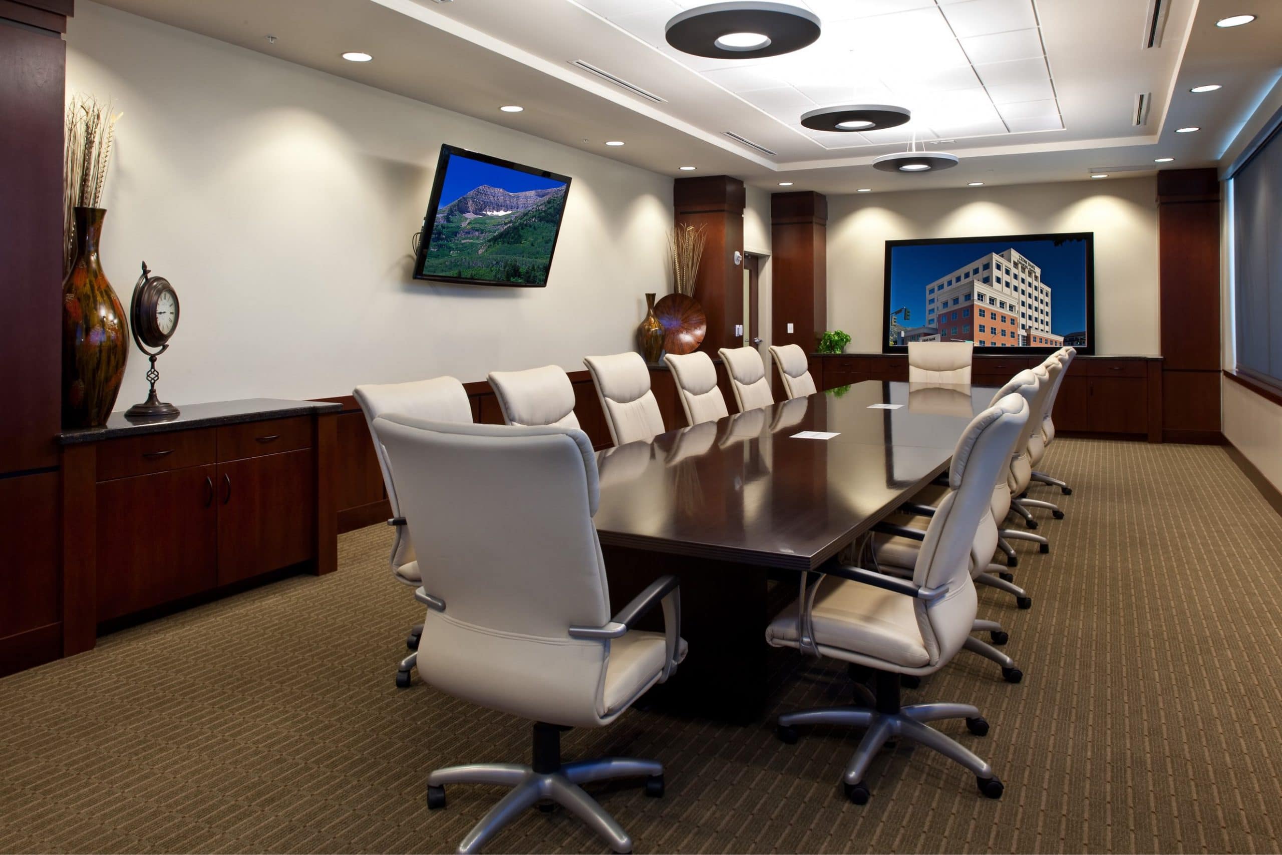 Conference room in Zions Bank Financial Center, architectural design by Elliott Workgroup
