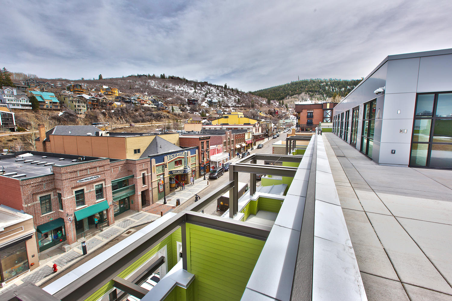 The Parkite, rooftop patio view - architectural design by Elliott Workgroup