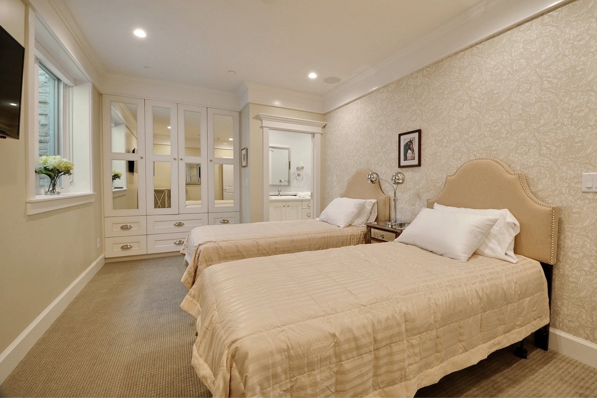 Woodside Avenue, bedroom - architectural design by Elliott Workgroup